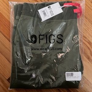 Figs kade cargo scrub pants in dark olive green Medium/Regular NWT